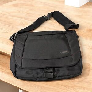 Samsonite Black Laptop Messenger Bag